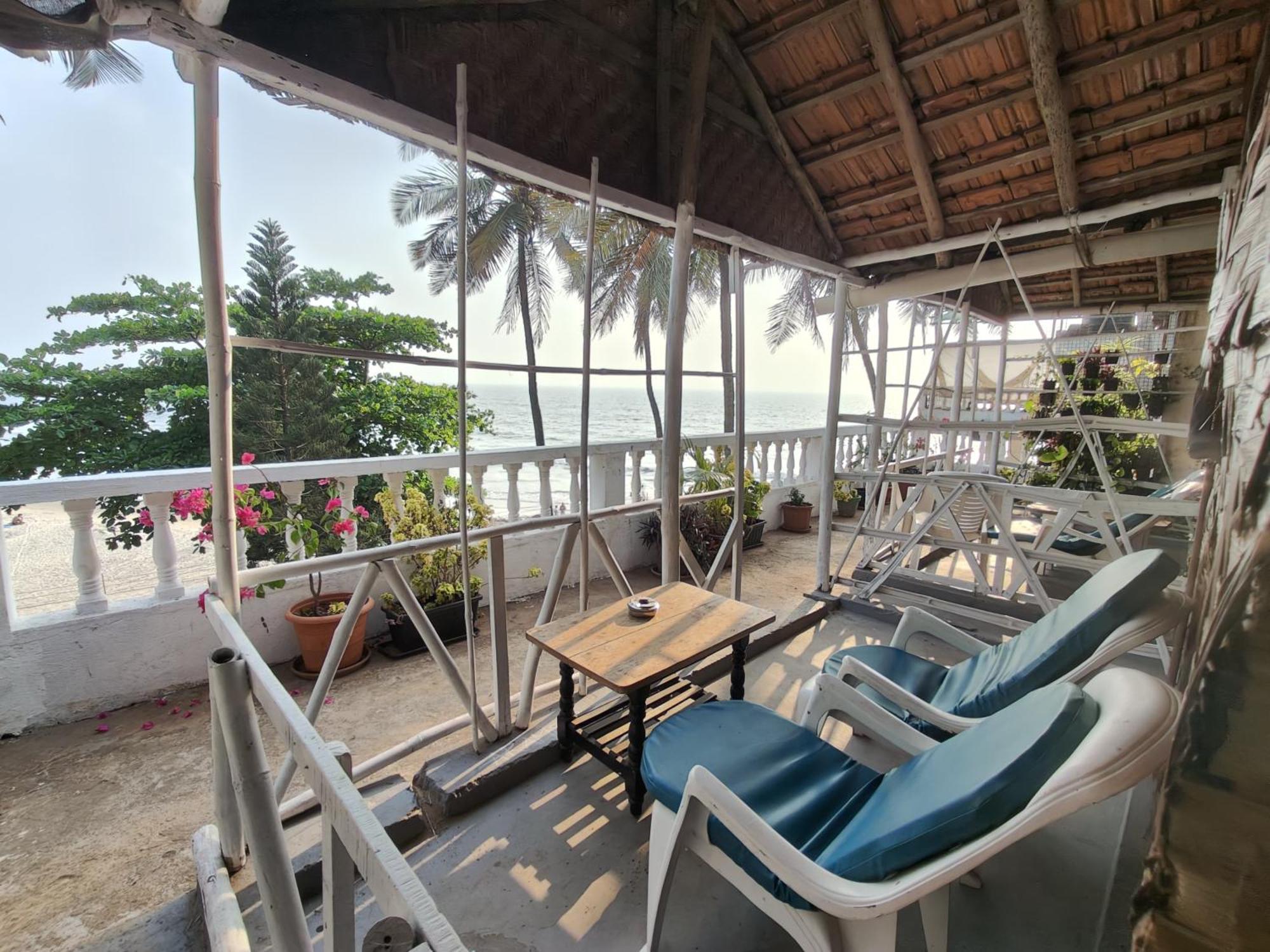 This Is It Beachfront - Rooms, Cafe & Events Arambol Exterior photo